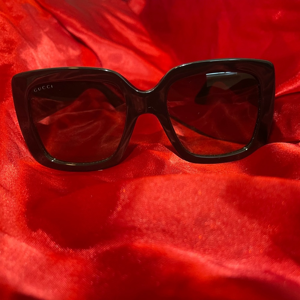 Gucci shades - Picture 2 of 6